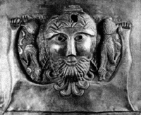 Изображение божества на серебряной бляхе из Гундеструпа. II в. до н. э.
