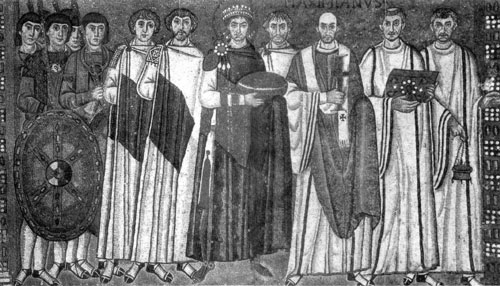 Выход императора Юстиниана. Мозаика. Церковь Сан-Витале. Равенна. 546—547 гг.
