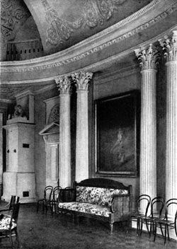 Усадьба Кузьминки. Центральный зал. Фото XX&nbsp;в.