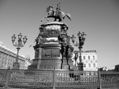 Памятник императору Николаю&nbsp;I на Исаакиевской площади в Петербурге