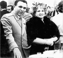 Министр внутренних дел СССР Н.А.Щёлоков с женой. После проверки его деятельности (по указанию Ю.В.Андропова) покончил с собой. 1984&nbsp;г.