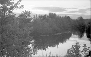 Река Польной Воронеж у Красного городка. Фото 2005&nbsp;г.