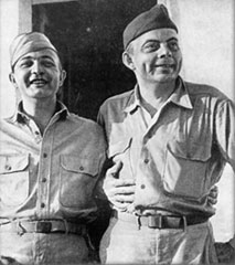 Сент-Экзюпери с приятелем. Алгеро. Июнь. 1944&nbsp;г. 