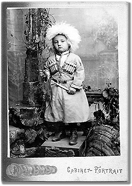 Старший сын о. Сергия Макс Лебедев в казачьей форме.Москва. 1910&nbsp;г.