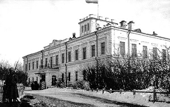 Здание Совета министров Директории в Омске. Фото 1918 г.